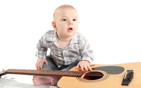 可爱的宝宝与吉他