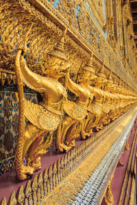 金嘉鲁达的曼谷玉佛寺