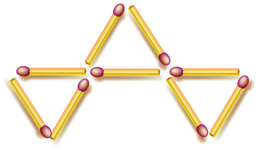 移动四根火柴，使横笛三角形。逻辑谜题