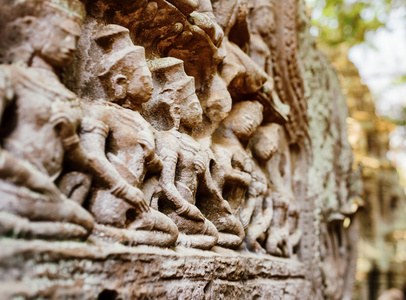 在古代柬埔寨吴哥窟塔普伦寺浅浮雕