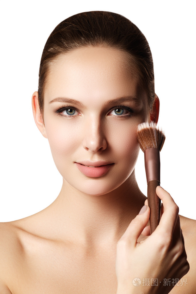 美丽的脸.彻底改变.完美的肌肤.运用化妆