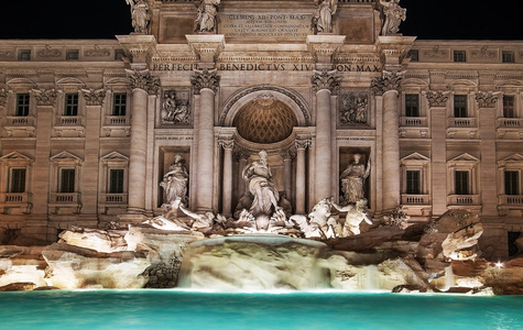 意大利 罗马特雷维喷泉，意大利语 许愿，在晚上