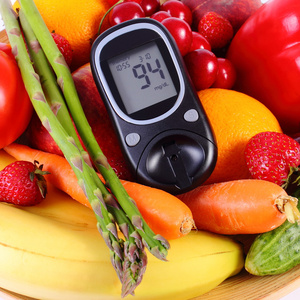 水果和蔬菜，健康营养，糖尿病患者的血糖仪