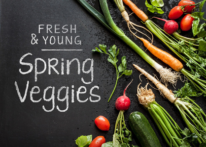 新鲜和年轻的春季蔬菜海报设计图片
