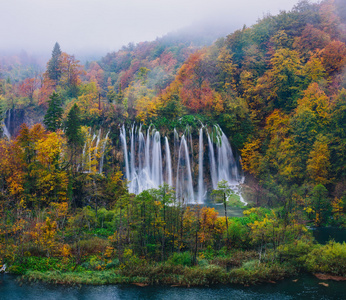 十六国家公园，克罗地亚教科文组织世界遗产站点中的大瀑布的美景