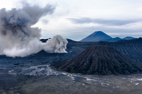 溴的火山爆发，印度尼西亚爪哇