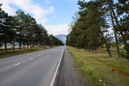 道路和格鲁吉亚山区