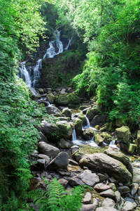 在基拉尼国家公园，爱尔兰 torc 瀑布