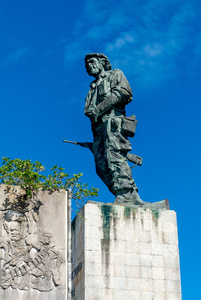 老古巴纪念碑
