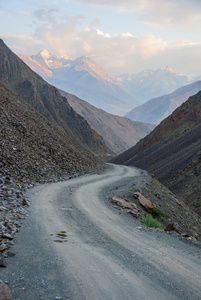 危险的山路