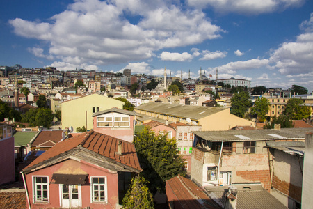 清真寺的屋顶上伊斯坦布尔
