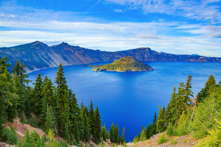 火山口湖视图