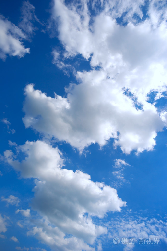 夏日的蓝天与云照片-正版商用图片1lij9c-摄图新视界