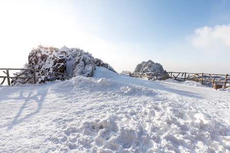 黄山山冬季的雪场景