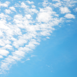 在天空中的意大利欧洲多云蓬松 cloudscape