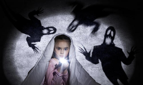 孩子的噩梦照片