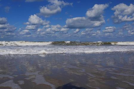 海滩波浪