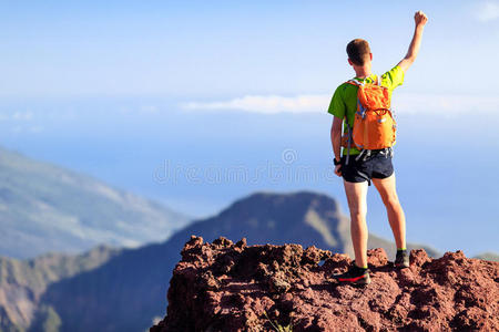 远足成功，登山背包客