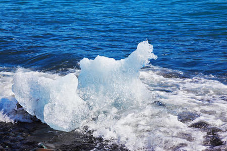 浮冰横滨泻湖