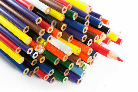 一组彩色铅笔。