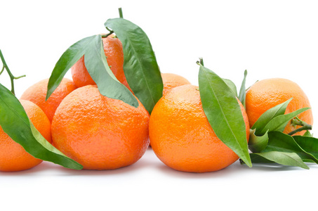 新鲜 成熟的柑橘 孤立在白色背景上