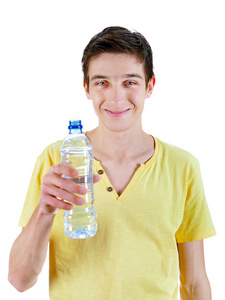 年轻人用水