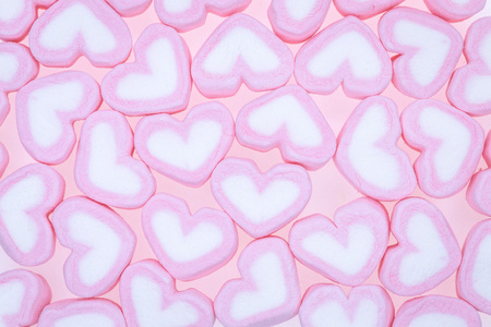 粉色棉花糖在心的形状