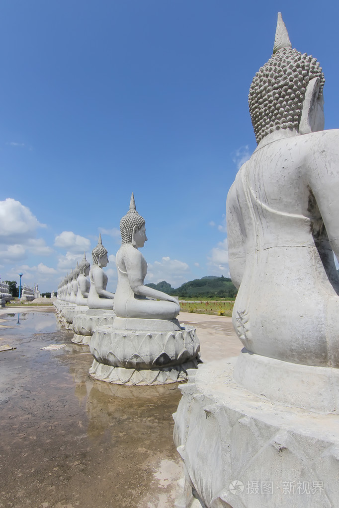 那空寺洛坤府,泰国佛雕像公园