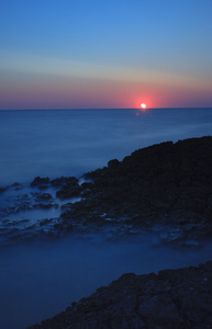 在夏天的傍晚，在克罗地亚海上日落
