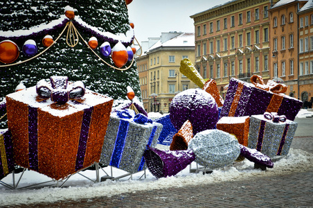 圣诞装饰品在华沙市图片