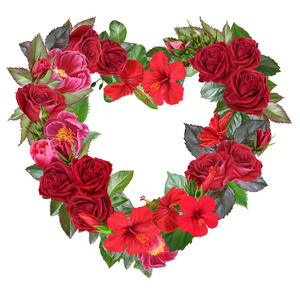 花道的红色 粉色玫瑰和绿叶在心的形状。孤立。插图