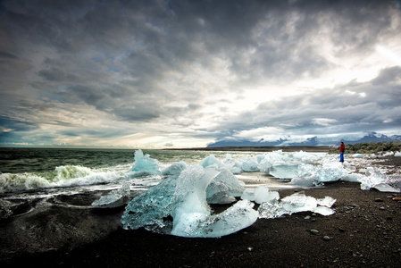 冰岛迷人的大海