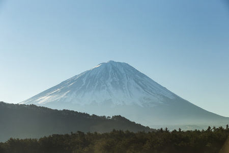 富士山的雪帽。日本