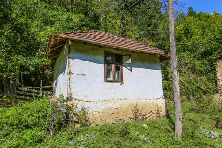 塞尔维亚的老房子里