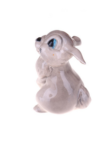 白色背景上的陶瓷兔子图片