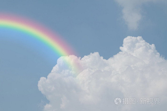 蓝蓝的天空云与彩虹