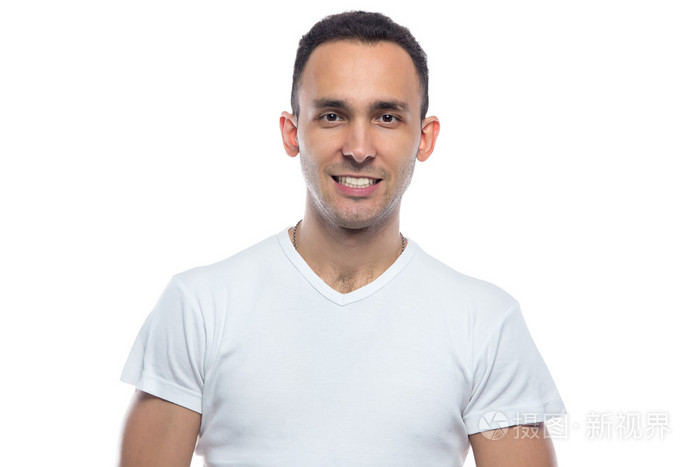 微笑,单板的黑发男人照片-正版商用图片1lw3w9-摄图新视界