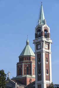 卢尔德教堂米兰