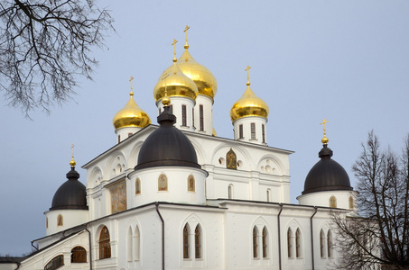 在着眼，俄罗斯的圣母安息大教堂