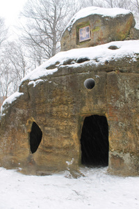 古代洞穴修道院