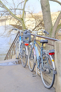 自行车停放在巴黎