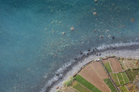 从最高的 Cabo Girao 悬崖上海滩，oce 惊人观点