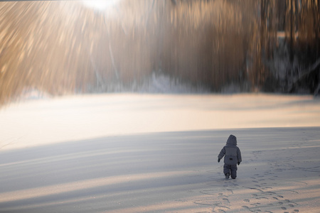 对教会的行人路图片
