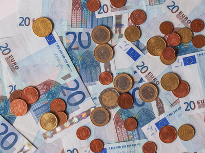 (eur)-欧洲联盟的货币欧洲联盟欧元货币纪念币1,2欧元白色的爱沙尼亚