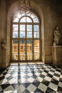 法国凡尔赛宫豪华宫殿玻璃窗图片