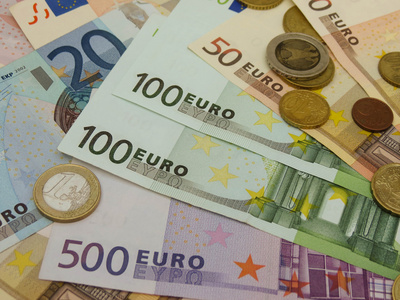 欧元纸币和硬币