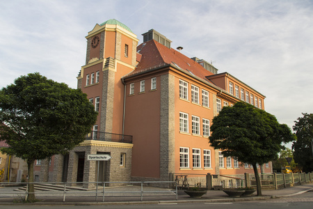 路标 Sportschule 与 Diesterwegschule 在 Werdau，德国，到 2015