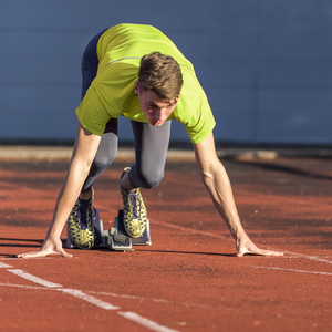 在 der Leichtathletik Sprintstart