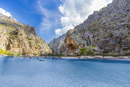 美丽的景色的 Sa Calobra 在马略卡岛，西班牙