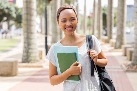 黑人的美国大学女孩